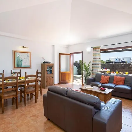 Pepe By * פלאיה בלנקה